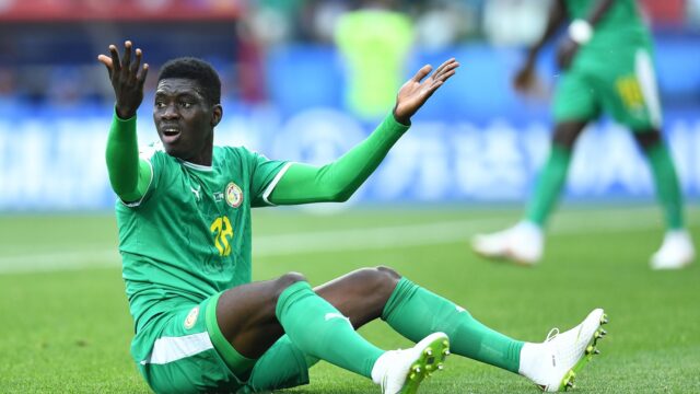 Bývalý šéf PGMOL vydal 47-slovný verdikt o vylúčení rozhodcu Mickyho van de Vena proti Crystal Palace
