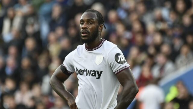 Bývalý útočník West Ham United Antonio sa pripojil k katarskému Bývalý útočník West Ham United Antonio sa pripojil k katarskému Al-Sailiya, prvýkrát od autonehody sa vracia do klubového futbalu
