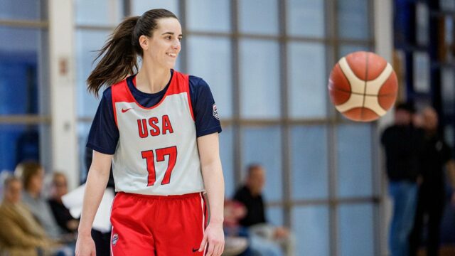 Caitlin Clark sa po neúspechu zranení vydala na debut v tíme USA
