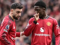 Carrick povedal, aby nahradil „zodpovednosť“ Fernandesa náhradou označenou ako odhalený hlavný „problém“. Carrick povedal, aby nahradil „zodpovednosť“ Fernandesa náhradou označenou ako odhalený hlavný „problém“.