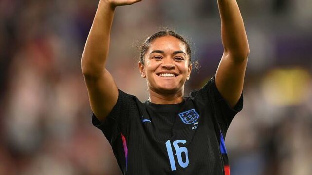 Carter, Eze a Iwobi uvedení na futbalovej čiernej listine Carter, Eze a Iwobi uvedení na futbalovej čiernej listine