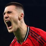 Celebrita Guy Utd Benjamin Sesko opúšťa Skies Športový expert vyzerá naozaj hlúpo|Futbal|Športová aktivita