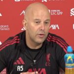 Manažér Arne Slot trvá na tom, že fanúšikovia uvidia v budúcej sezóne to najlepšie z nahrávania Alexandra Isaka