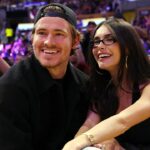 Chargers QB Justin Herbert sa rozplýva nad priateľkou Madison Beer na narodeniny