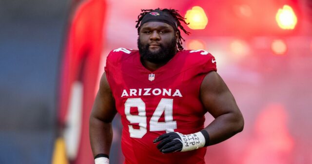 Chargers podpísali bývalého obrancu Cardinals Dalvina Tomlinsona
