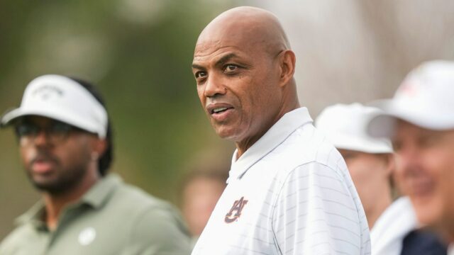 Charles Barkley hovorí o „úžasných imigrantoch“ Charles Barkley hovorí o „úžasných imigrantoch“