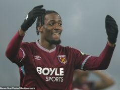 Chelsea Confidential: Najnovšie informácie o Axelovi Disasiovi a prečo trvalý presun West Hamu NIE JE hotová vec, obrovská brankárska dilema pre Liama Roseniora, novinky o návrate pre Leviho Colwilla a Estevaa a prečo sa Blues chystajú použiť maskotov pre dospelých Axel Disasi z Chelsea nastúpil do každého zápasu Premier League odkedy v deň uzávierky nastúpil na hosťovanie do West Hamu a bol skvelým doplnkom do ich tímu.