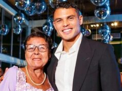 Chelsea poslala Thiagovi Silvovi lásku na Deň matiek po tragickej smrti jeho mamy vo veku 70 rokov Prizerá sa Thiago Silva z FC Porto