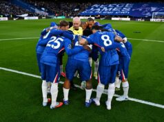 Chelsea prijme „rozhodnutie“ o predzápasovom zhluku po fraškovom rozhodcovskom debakli Liam Rosenior hovorí, že predzápasový zhluk Chelsea nie je určený na zastrašovanie (Ben Whitley/PA)