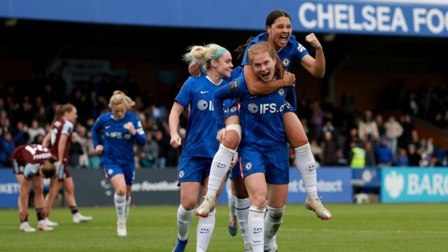 Chelsea sa pretlačila okolo Aston Villy a udržiava slabé nádeje Chelsea sa pretlačila okolo Aston Villy a udržiava slabé nádeje na titul WSL nažive