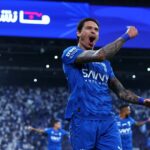Darwin Nunez oslavuje strelenie svojho prvého gólu počas zápasu Saudi Pro League medzi Al Hilal a Al Riyadh.