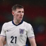 Elliot Anderson pokrčil plecami a povedal, že sa sústredí na dosiahnutie úspechu s Anglickom a Nottingham Forest.