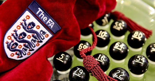 Čísla loptičiek FA Cupu potvrdené v plnom rozsahu a ako sledovať žreb štvrťfinále
