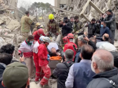 Civilistov vytiahli z trosiek po americko-izraelských útokoch na Teherán | Správy Civilistov vytiahli z trosiek po americko-izraelských útokoch na Teherán | Správy