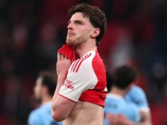 Čo Declan Rice a Gabriel urobili inak s tímom Arsenalu, keď Man City zdvihol Carabao Cup Declan Rice