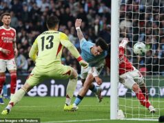 Čo bude ďalej pre „smiešneho“ Nica O’Reillyho, hrdinu Man City z Wembley: Plány Pepa Guardiolu s ním, prečo vyhráva v Anglicku preteky ľavým obrancom a čo pridáva do svojej hry v snahe stať sa „svetovou triedou“ Nico O'Reilly vyhral Ligový pohár pre Manchester City so svojou rýchlopalnou dvojkou proti Arsenalu v nedeľu