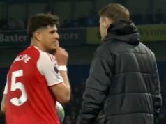 Čo povedal Fabian Hurzeler hviezde Arsenalu Piero Hincapie, keď bol zaznamenaný röntgenový výbuch Piero Hincapie a Fabian Hurzeler