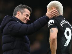 Čo povedal Marco Silva Richarlisonovi po záverečnom hvizde porážky Tottenhamu Marco Silva a Richarlison sa rozprávajú po zápase Premier League medzi Fulhamom a Tottenhamom Hotspur v Craven Cottage