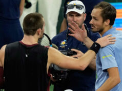 Čo si Medvedev a Draper povedali pri sieti po kontroverznom bode Čo si Medvedev a Draper povedali pri sieti po kontroverznom bode