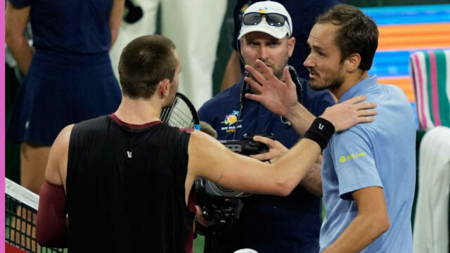 Čo si Medvedev a Draper povedali pri sieti po kontroverznom bode
