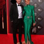 Collingwood odpálil „nespravodlivé“ a „úplne falošné“ špekulácie, že Craig McRae a jeho manželka Gabrielle (na obrázku) mali vo vzťahu problémy.