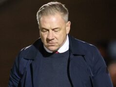 Crawley Town odvolal manažéra Lindsay po behu bez víťazstva Crawley Town odvolal manažéra Lindsay po behu bez víťazstva