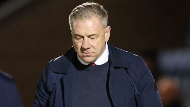 Crawley Town odvolal manažéra Lindsay po behu bez víťazstva Crawley Town odvolal manažéra Lindsay po behu bez víťazstva