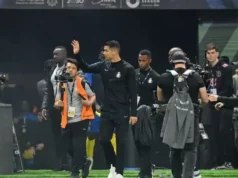 Cristiano Ronaldo vo víťaznom zápase Al Nassr odkulhal a hodiny na majstrovstvách sveta boli hlasnejšie Cristiano Ronaldo vo víťaznom zápase Al Nassr odkulhal a hodiny na majstrovstvách sveta boli hlasnejšie