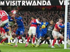 DAVE BASSETT: Zápas v kulisách kazí fanúšikom hru a ak s tým futbal niečo neurobí, všetci zomrieme od nudy – tu sú tri spôsoby, ako to napraviť Je načase, aby futbal urobil niečo s chaosom v rozohrávke. Je to mimo kontroly. Ničí to predstavenie. Nie je to zábava