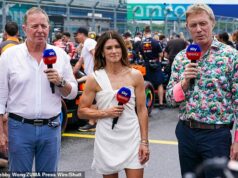 Danica Patricková prerušila mlčanie po tom, čo bývalý pilot NASCAR, milujúci Trumpa, bol pred otvorením napadnutý vysielateľom F1 Martin Brundle, Danica Patrick a Simon Lazenby pred pretekmi F1 2025 v Miami
