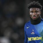 Mohammed Kudus z Tottenhamu Hotspur sa zahrieva