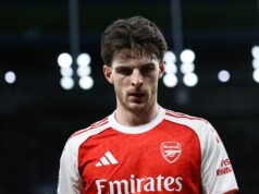 Declan Rice medzi hviezdami Arsenalu chýba na záberoch z tréningu Brightonu, pretože sa potvrdilo zvýšenie zranení Declan Rice bol jednou zo štyroch hviezd Arsenalu, ktoré pred Brightonom zrejme vynechali tréning