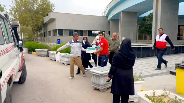 Deti evakuované z iránskej nemocnice poškodené pri americko-izraelských útokoch | Izraelsko-iránsky konflikt
