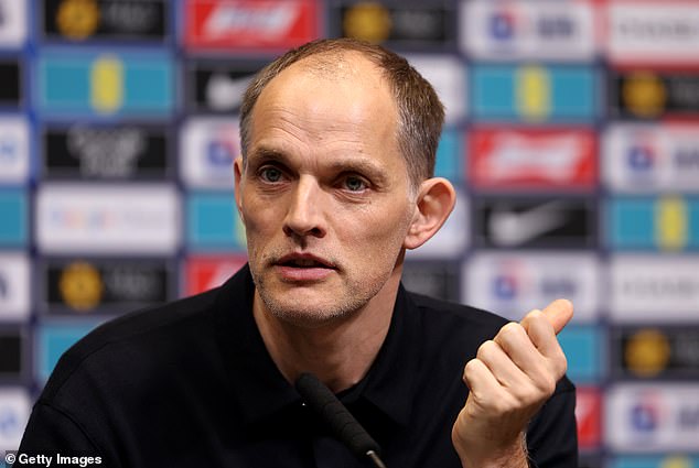 Dilema Thomasa Tuchela Phila Fodena, hráča, ktorého „práve príliš miluje“ Thomas Tuchel sa na poslednú reprezentačnú prestávku pred majstrovstvami sveta rozhodol pre široký 35-členný káder