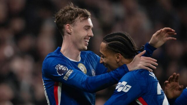 Cole Palmer a Joao Pedro 