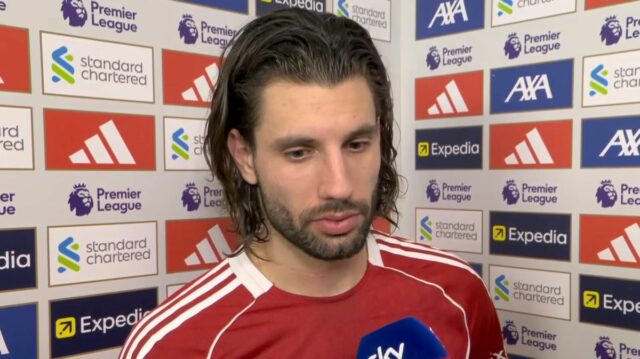 Dominik Szoboszlai žiada, aby sa spoluhráči z Liverpoolu „zobudili“ v Dominik Szoboszlai počas zápasu Liverpoolu