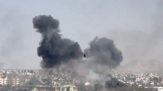 Dvaja tínedžeri zabití v Širáze, dvaja mŕtvi v Abú Zabí, keď sa vojna v Iráne rozšíri | Americko-izraelská vojna proti Iran News
