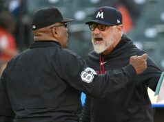 Dvojčatá Derek Shelton sa katapultoval po tom, čo sa dohadovali o načasovaní výzvy ABS Dvojčatá Derek Shelton sa katapultoval po tom, čo sa dohadovali o načasovaní výzvy ABS