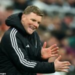 Eddie Howe vyzval svojich hráčov Newcastlu, aby sa chopili príležitosti proti Barcelone