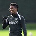Estevao Willian z Chelsea počas tréningu na Chelsea Training Ground 9. februára 2026 v Cobhame v Anglicku