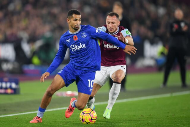 Everton a West Ham majú záujem o Raula Asencia Everton a West Ham majú záujem o Raula Asencia
