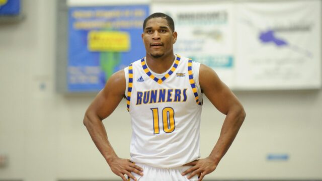 Ex-Cal State Bakersfield tréner údajne zdvojnásobil ako pasák: správa
