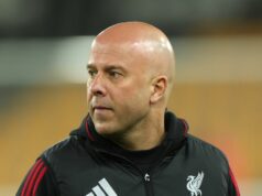 FSG dostal Arne Slot Liverpool pokyn na odvolanie, pretože tlak na manažéra sa stupňuje Arne Slot pred porážkou Liverpoolu s Wolves