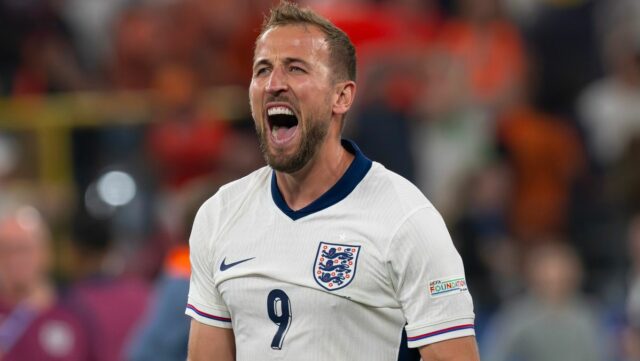 Fanúšikovia Anglicka čelia na najznečisťujúcejšom Svetovom pohári lietaniu „na pol Fanúšikovia Anglicka oslavujú víťazstvo