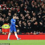 Pedro Neto bol nemilosrdne roztrhaný fanúšikmi Chelsea a posmievaný fanúšikmi Arsenalu po tom, čo sa stal deviatou hviezdou Blues v tejto sezóne, ktorá v nedeľu dostala svoj pochodový rozkaz.