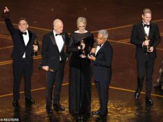 Film Lewisa Hamiltona F1 si odnáša Oscara za najlepší zvuk… no hviezda Ferrari zmešká okázalú hollywoodsku šou F1, film v koprodukcii Lewisa Hamiltona, získal v nedeľu večer Oscara za najlepší zvuk