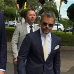 Hollywoodska hviezda Matt Damon sa zúčastňuje Golden Slipper Day v Rosehill Gardens, čím pridáva globálnu prítomnosť celebrít na najväčšie preteky v Sydney