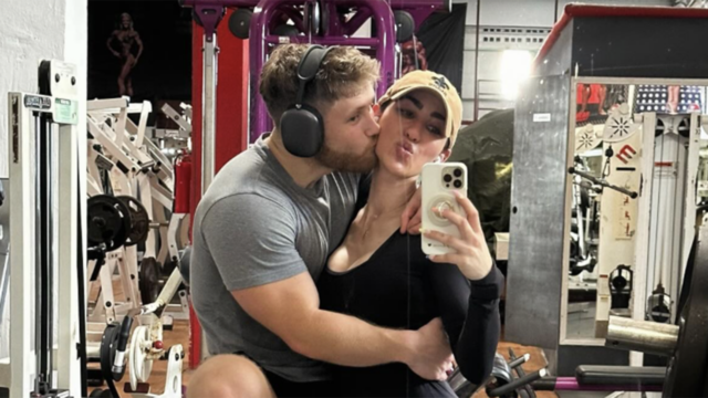 Fitness influencerka Stephanie Buttermore zomrela vo veku 36 rokov, oznámil Jeff Nippard
