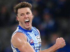 Footy star PRIZNÁVA, že prestavba jeho zápasiaceho klubu trvala príliš dlho – „naši fanúšikovia majú plné právo byť netrpezliví“ Kapitán North Melbourne Nick Larkey (na obrázku) hovoril o svojich očakávaniach v roku 2026