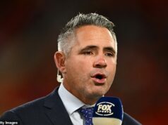 Footy veľký vyzýva NRL, aby podpísala zmluvu s jedným z najväčších mien pop music, aby hrala veľké finále NRL – tu je dôvod, prečo sa to môže stať Corey Parker (na obrázku) naliehal na NRL, aby sa zamerala na Oliviu Dean ako jej veľkú záverečnú zabávačku počas jej októbrového turné po Austrálii.